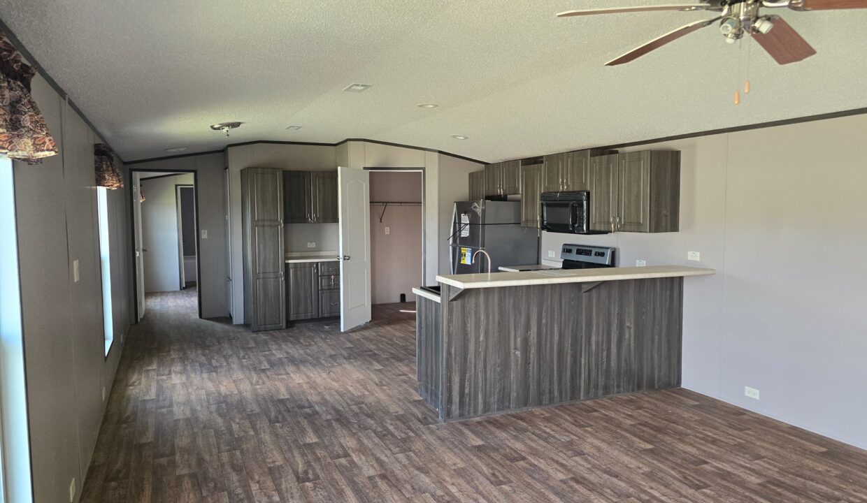 16 x 76 New Legacy 3 Bedroom, 2 Bath Manufactured Home