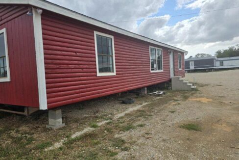 Carmen 24x50 manufactured home exterior