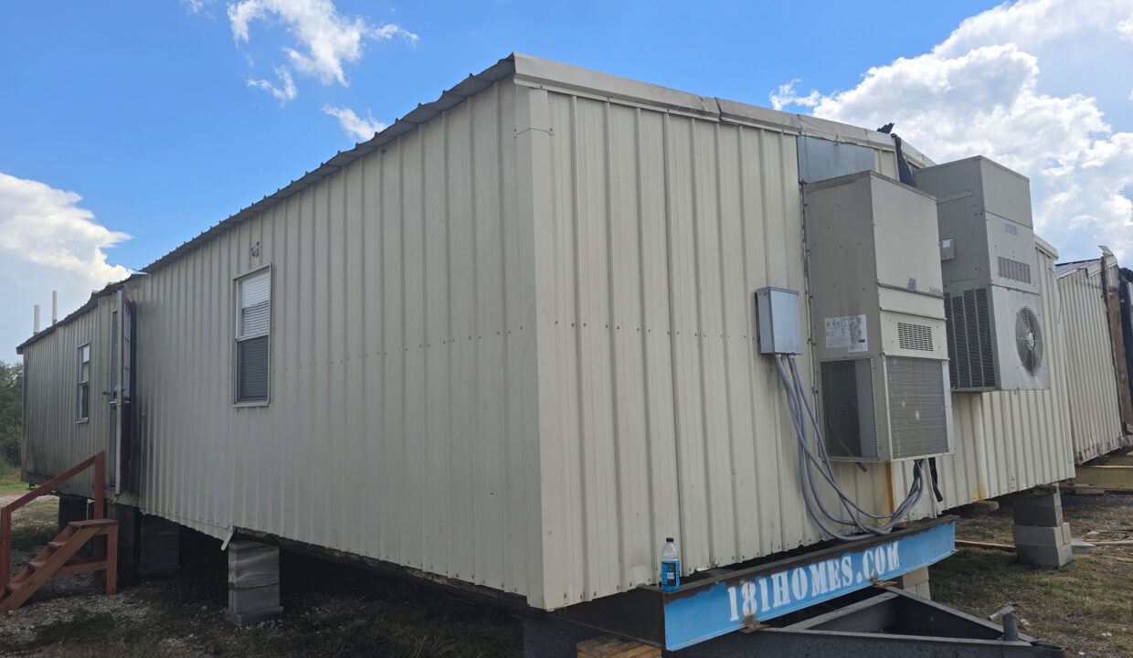 Hunting Cabin mobile Homes back view